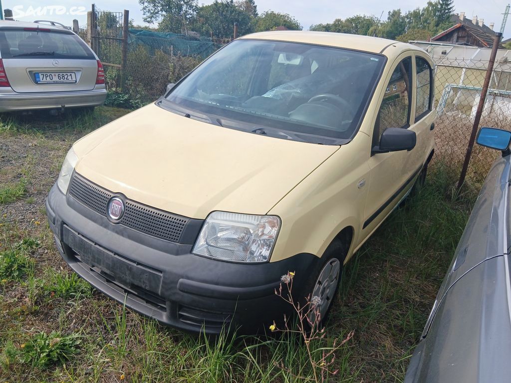Fiat Panda, 1.1i, utržené rameno, pojízdné - fotka 4