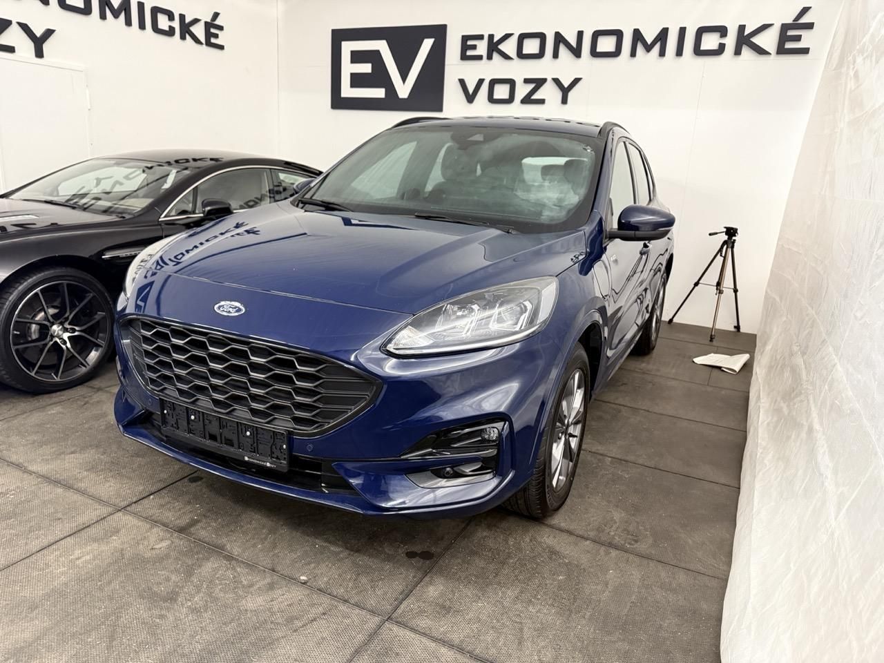Ford Kuga, 2.5i,PLUG REZERVOVÁNO - fotka 3