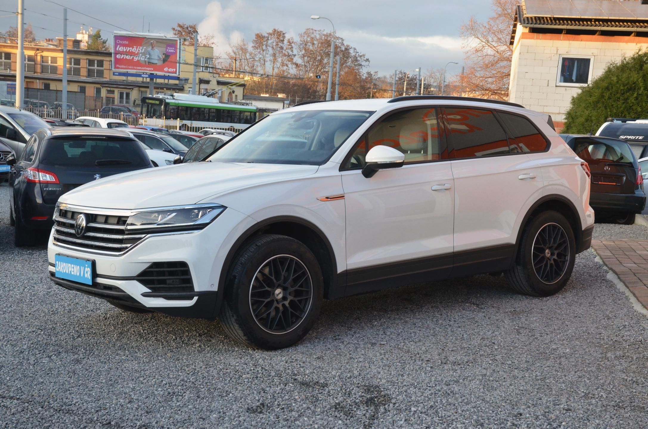 Volkswagen Touareg, 3.0 TDi 200kW 4x4 / ČR / TAŽNÉ - fotka 3