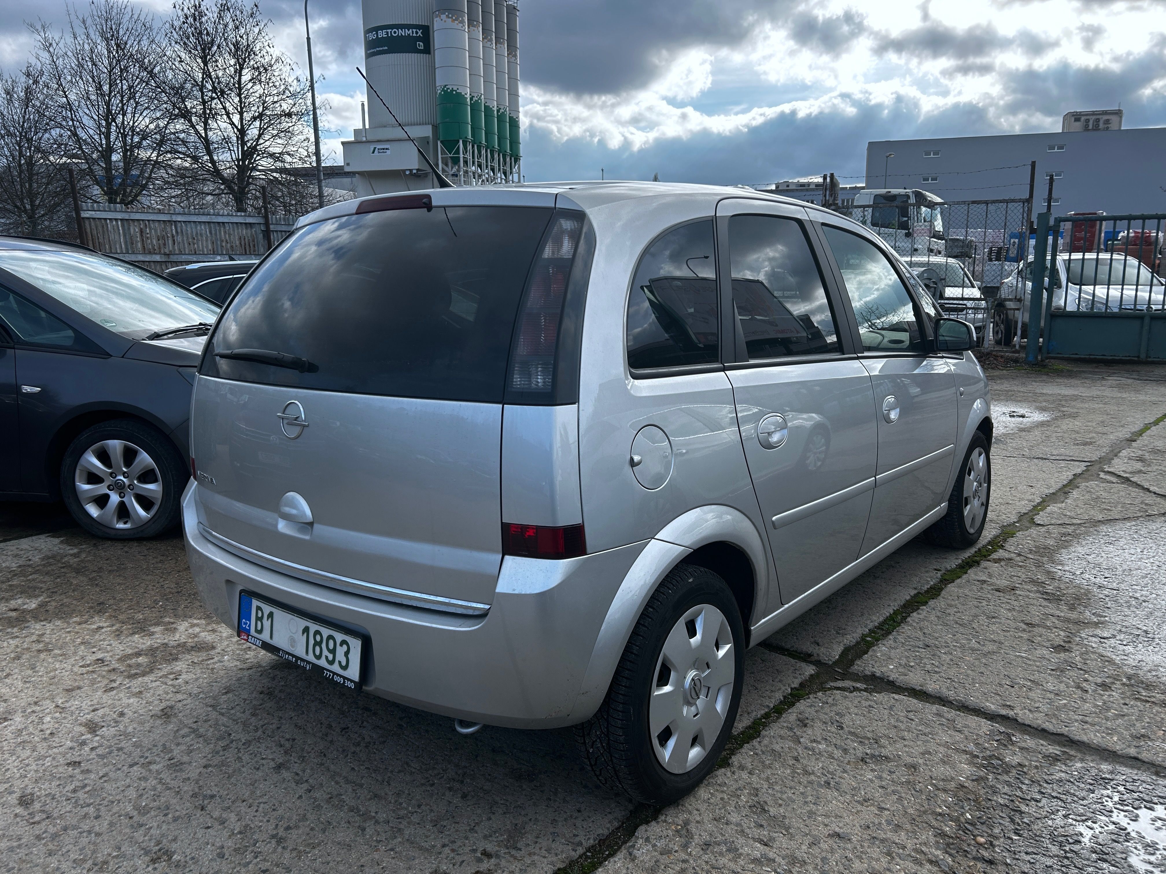 Opel Meriva, 1,6 16V, najeto 99.000 km - fotka 4