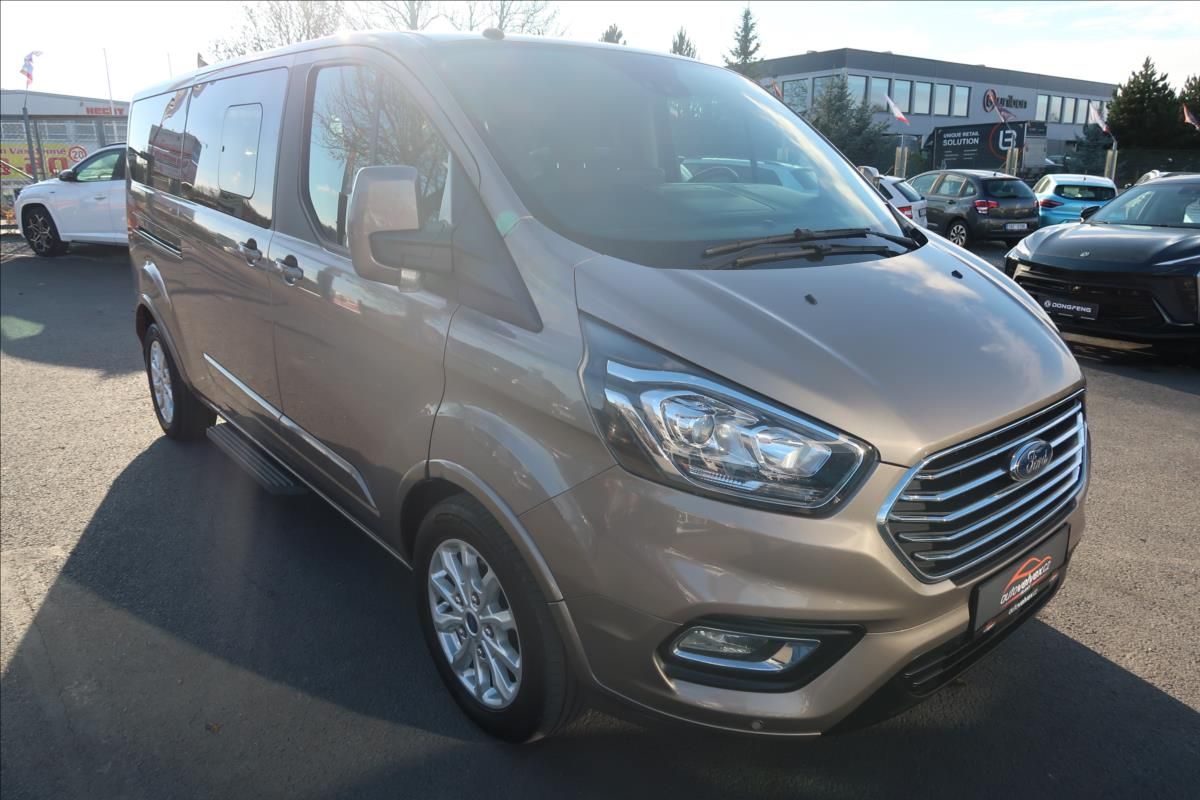Ford Tourneo Custom, 2,0 EcoBlue,96kW,8míst,L2,NAVI - fotka 2