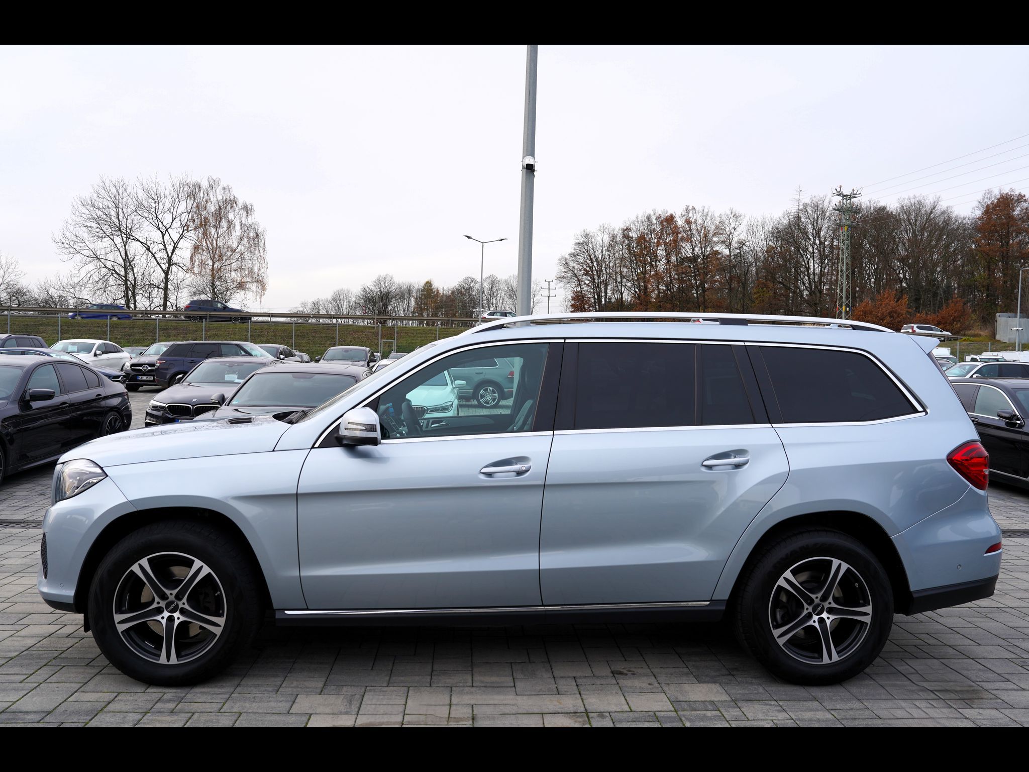 Mercedes-Benz GLS, GLS 350d 4Matic, ČR, 7 míst - fotka 3