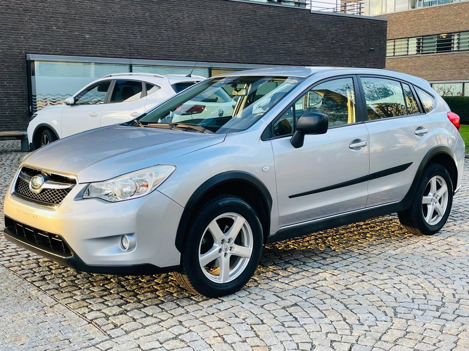 Subaru XV, 1.6i 4x4 MAN SENZORY SERVISKA - fotka 4