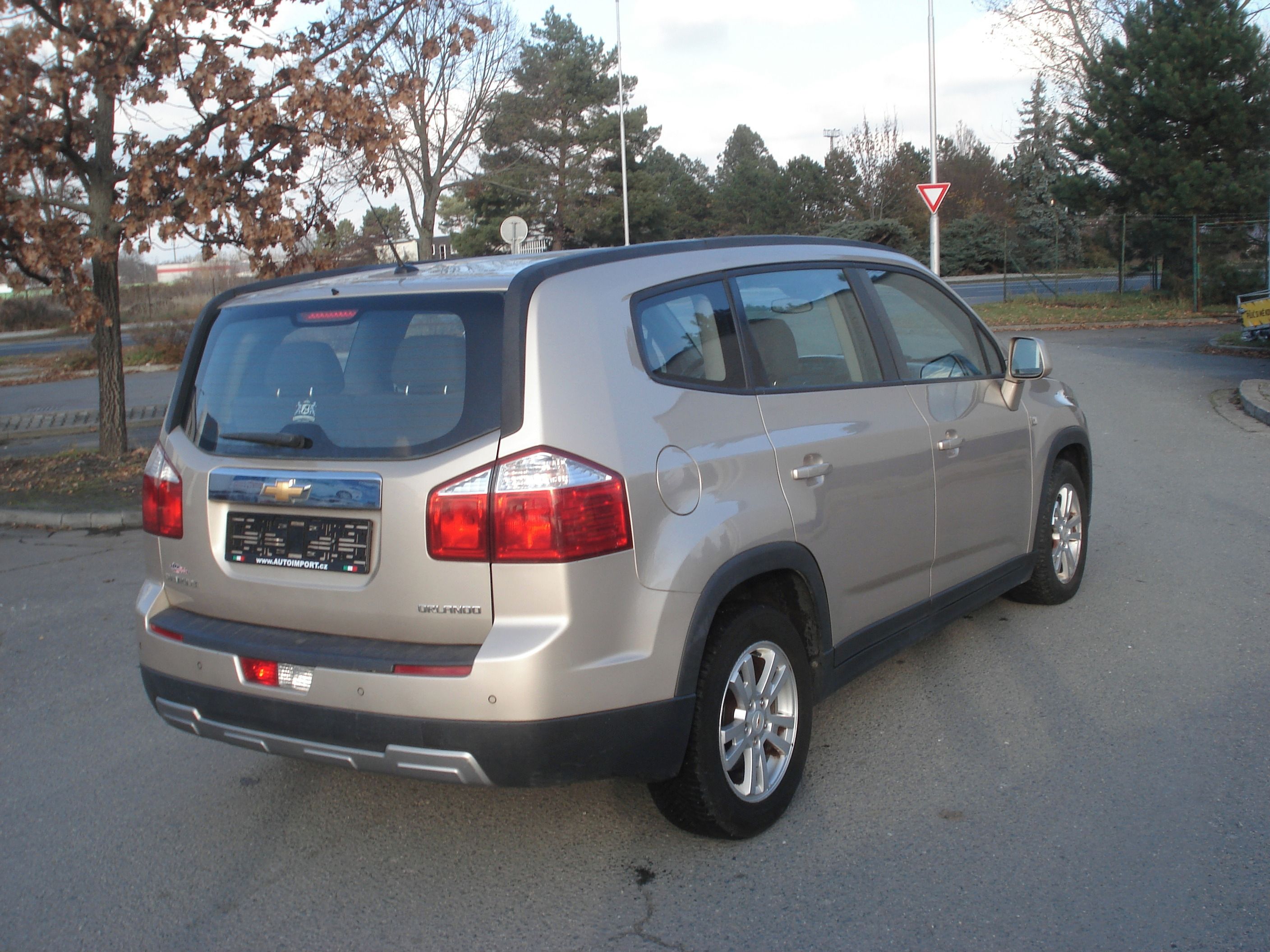 Chevrolet Orlando, 2.0 CDTi 7 MIST - fotka 4