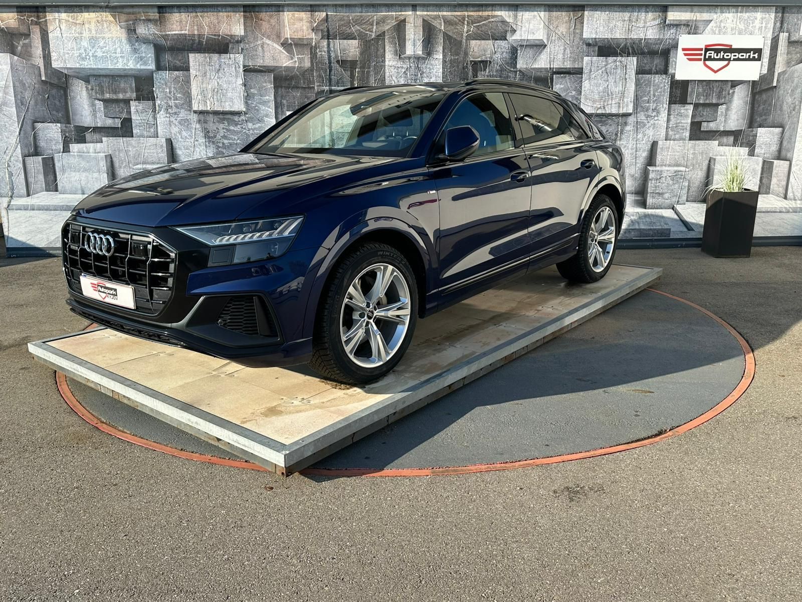 Audi Q8, 3.0TDi,210KW,mHEV,MATRIX,Sline - fotka 3