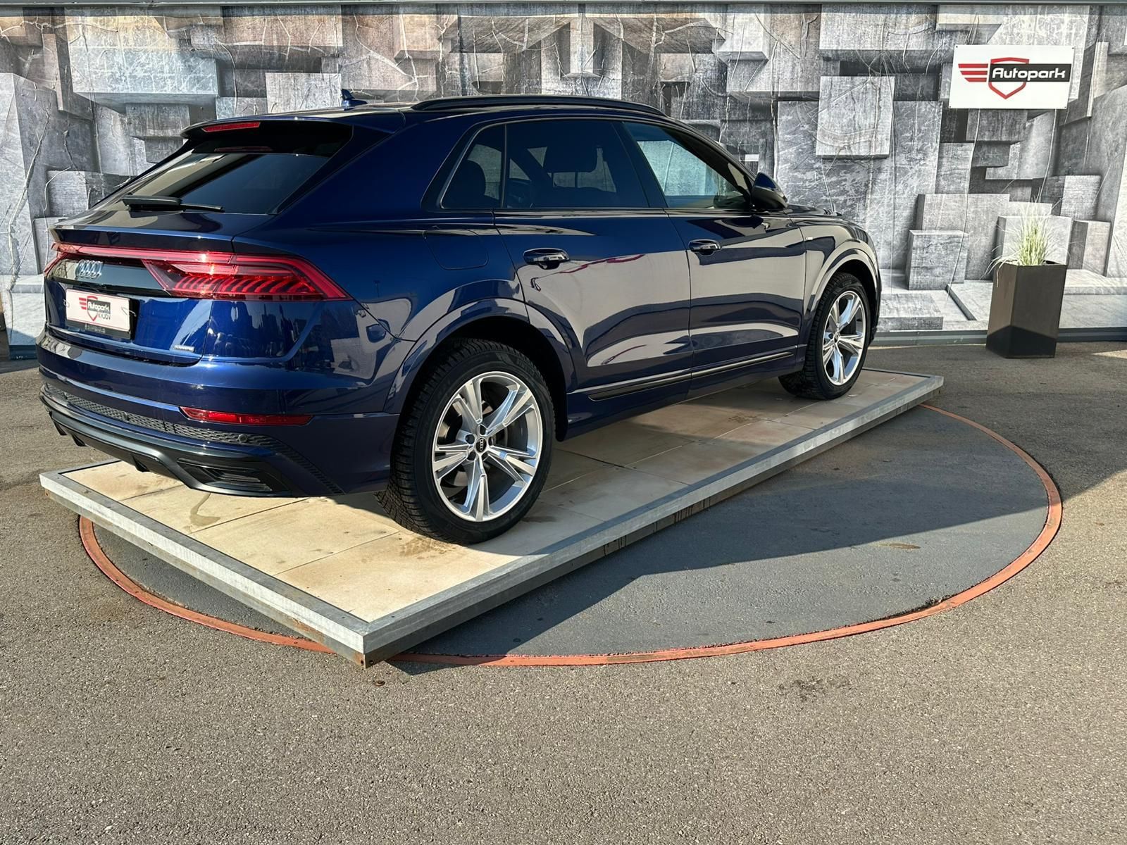 Audi Q8, 3.0TDi,210KW,mHEV,MATRIX,Sline - fotka 6