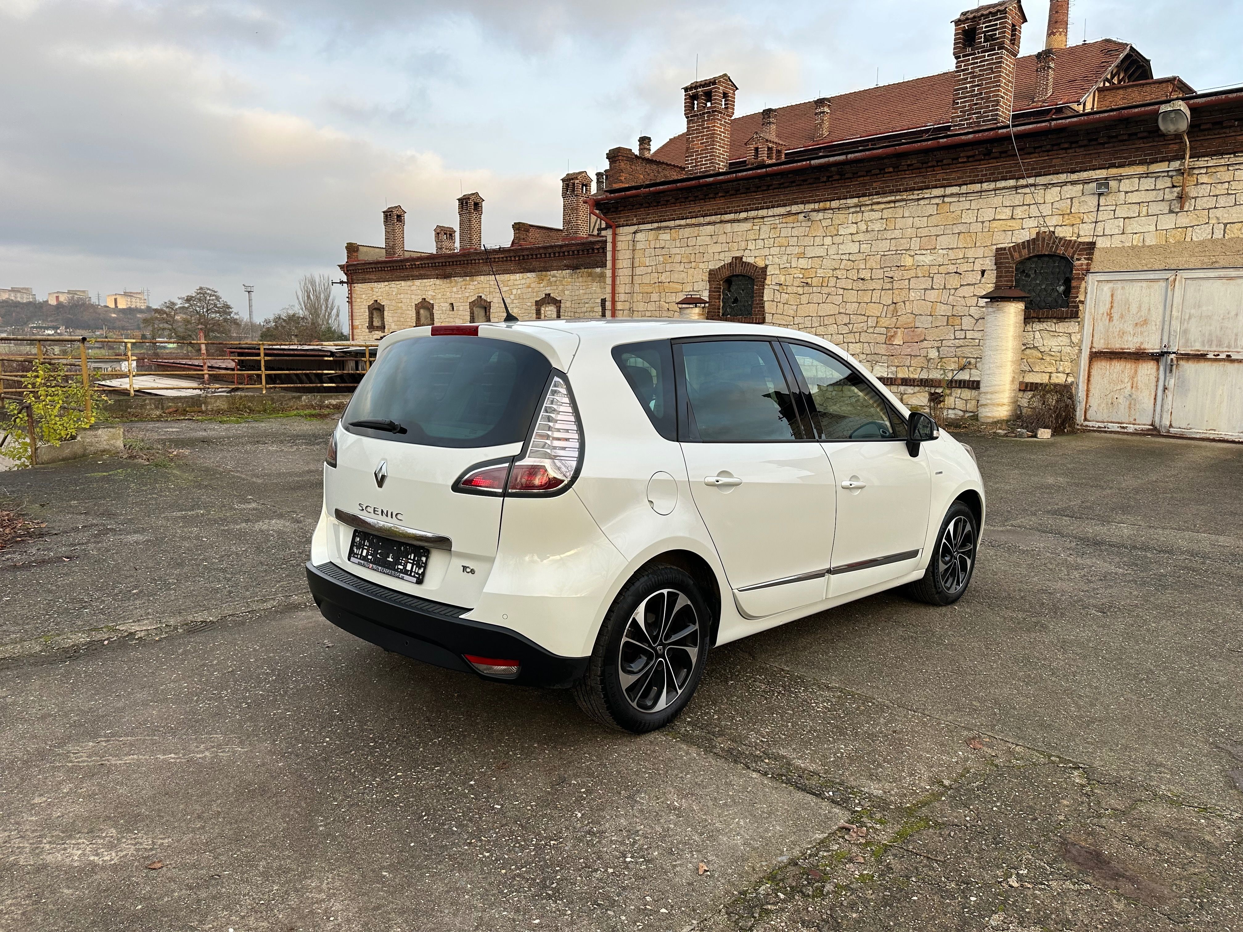 Renault Scénic, 1,2i 97kw BOSE Edition - fotka 3