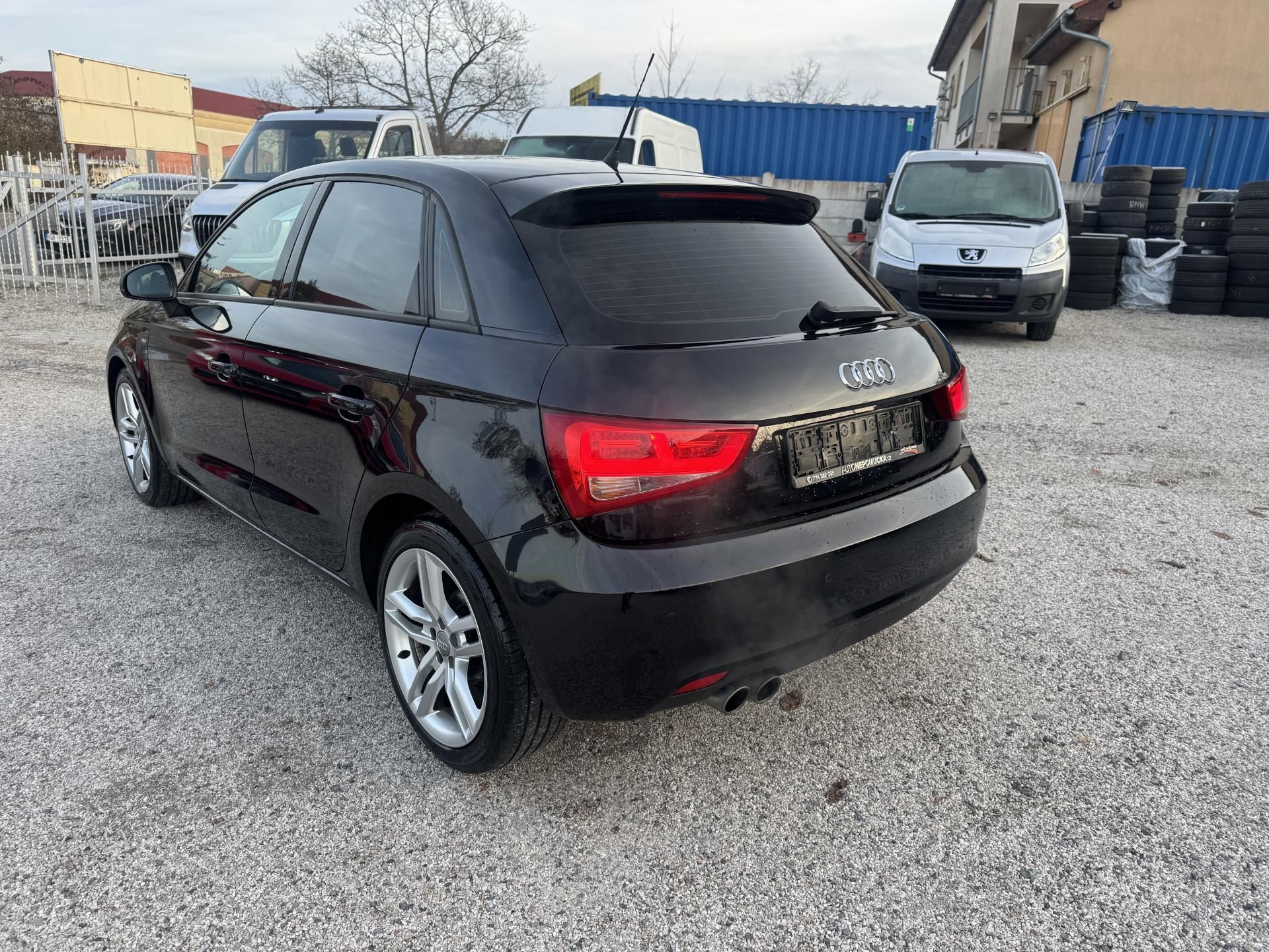 Audi A1, 1.4 TFSi 90 KW S-Line 109000km - fotka 6