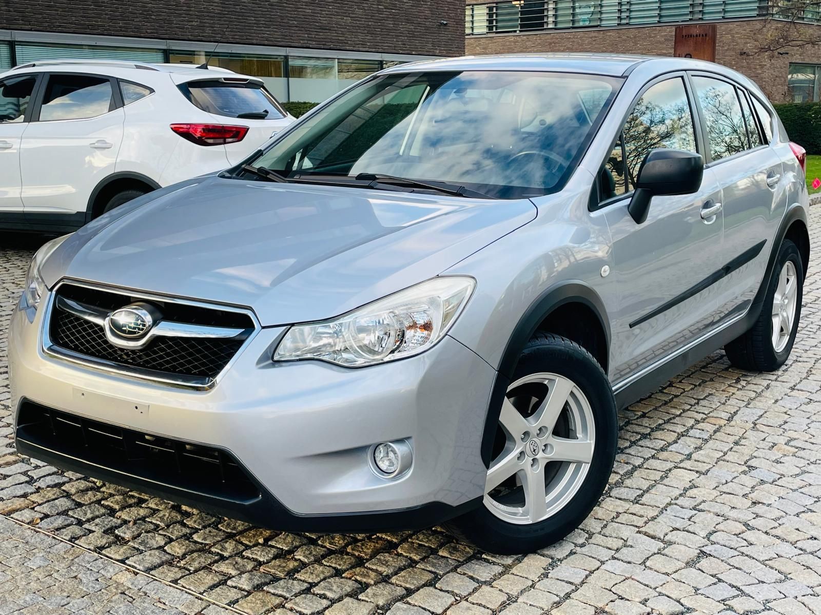 Subaru XV, 1.6i 4x4 MAN SENZORY SERVISKA - fotka 2
