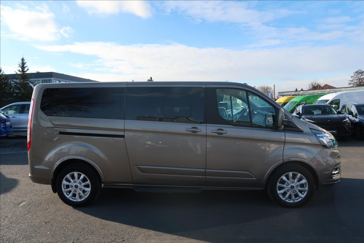 Ford Tourneo Custom, 2,0 EcoBlue,96kW,8míst,L2,NAVI - fotka 5