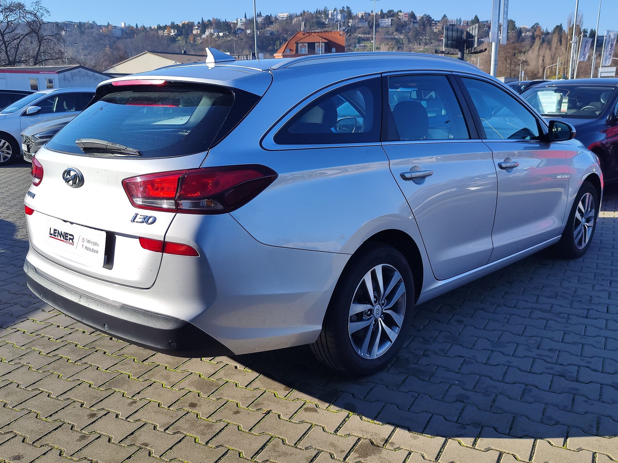 Hyundai i30, 1.6 CRDI/85kW Style Navi - fotka 5