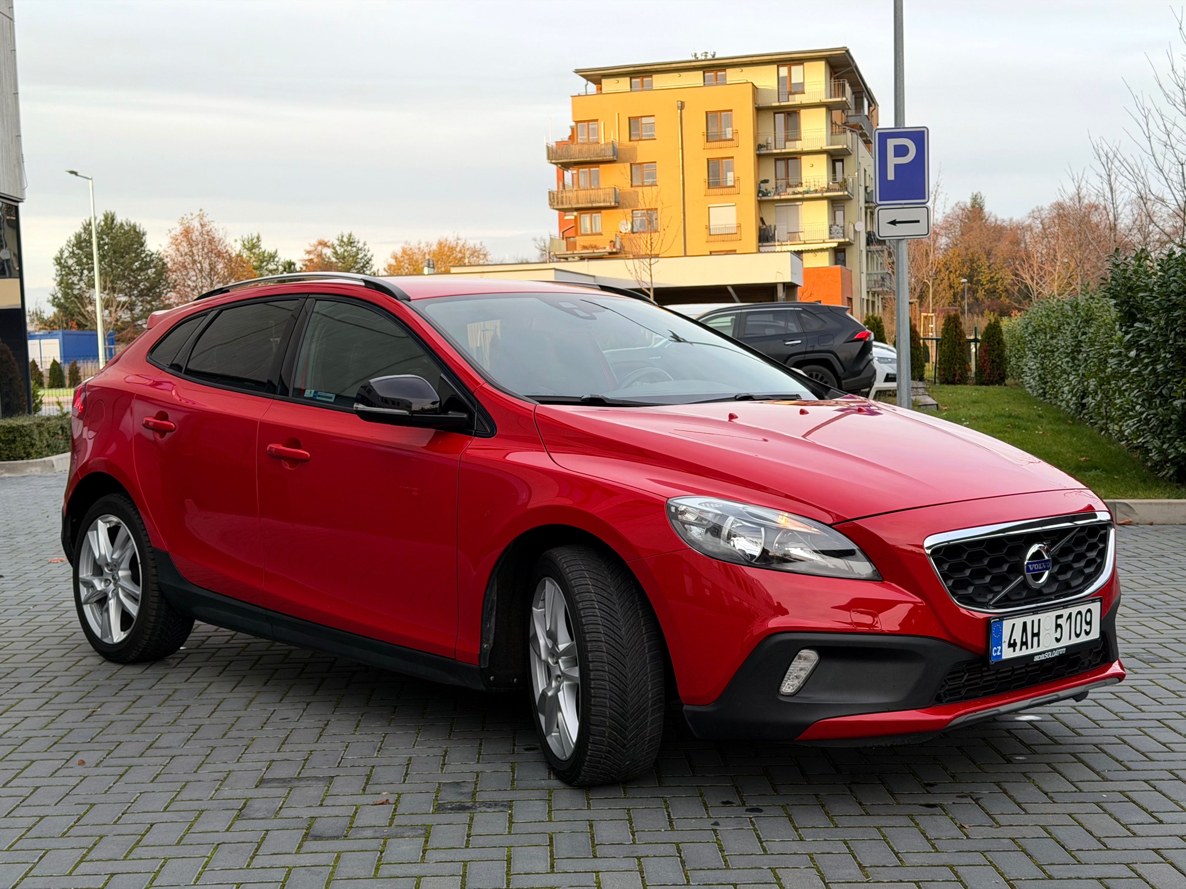 Volvo V40, Cross Country T4 132 kw AWD - fotka 5