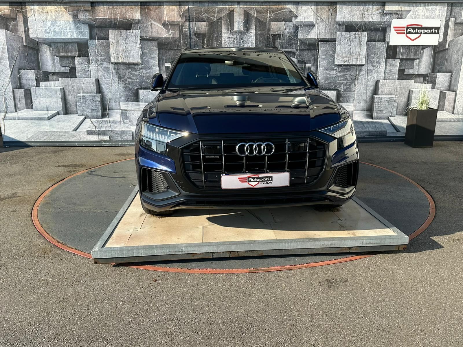 Audi Q8, 3.0TDi,210KW,mHEV,MATRIX,Sline - fotka 2