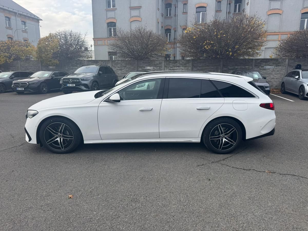 Mercedes-Benz Třídy E, E 300 de 4MATIC kombi - fotka 4
