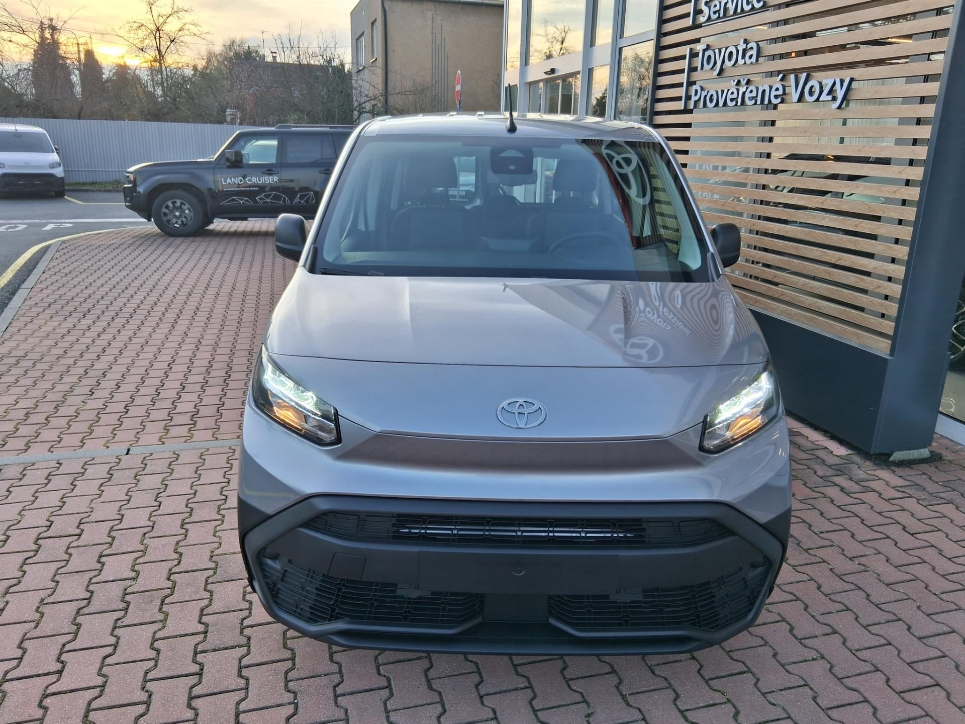 Toyota Proace City Verso, 1,5 D 100K 6MT COMBI - fotka 2