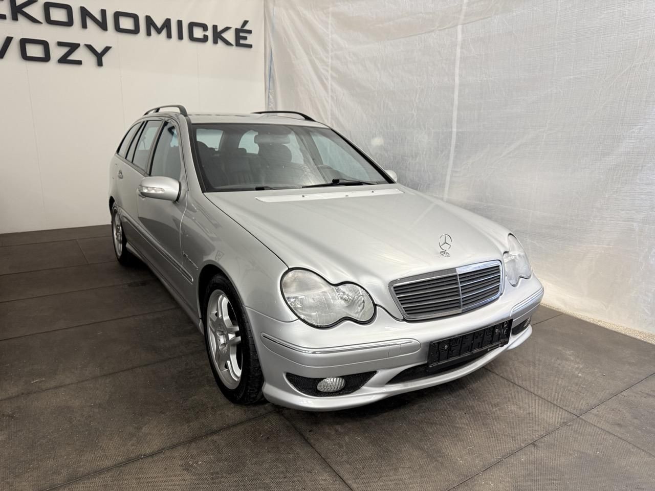 Mercedes-Benz Třídy C, 32 AMG, UNIKÁTNÍ YOUNGTIMER!! - fotka 5