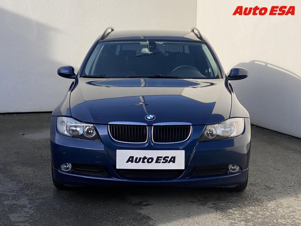 BMW Řada 3, 2.0i 318i,AC,park.asist - fotka 2