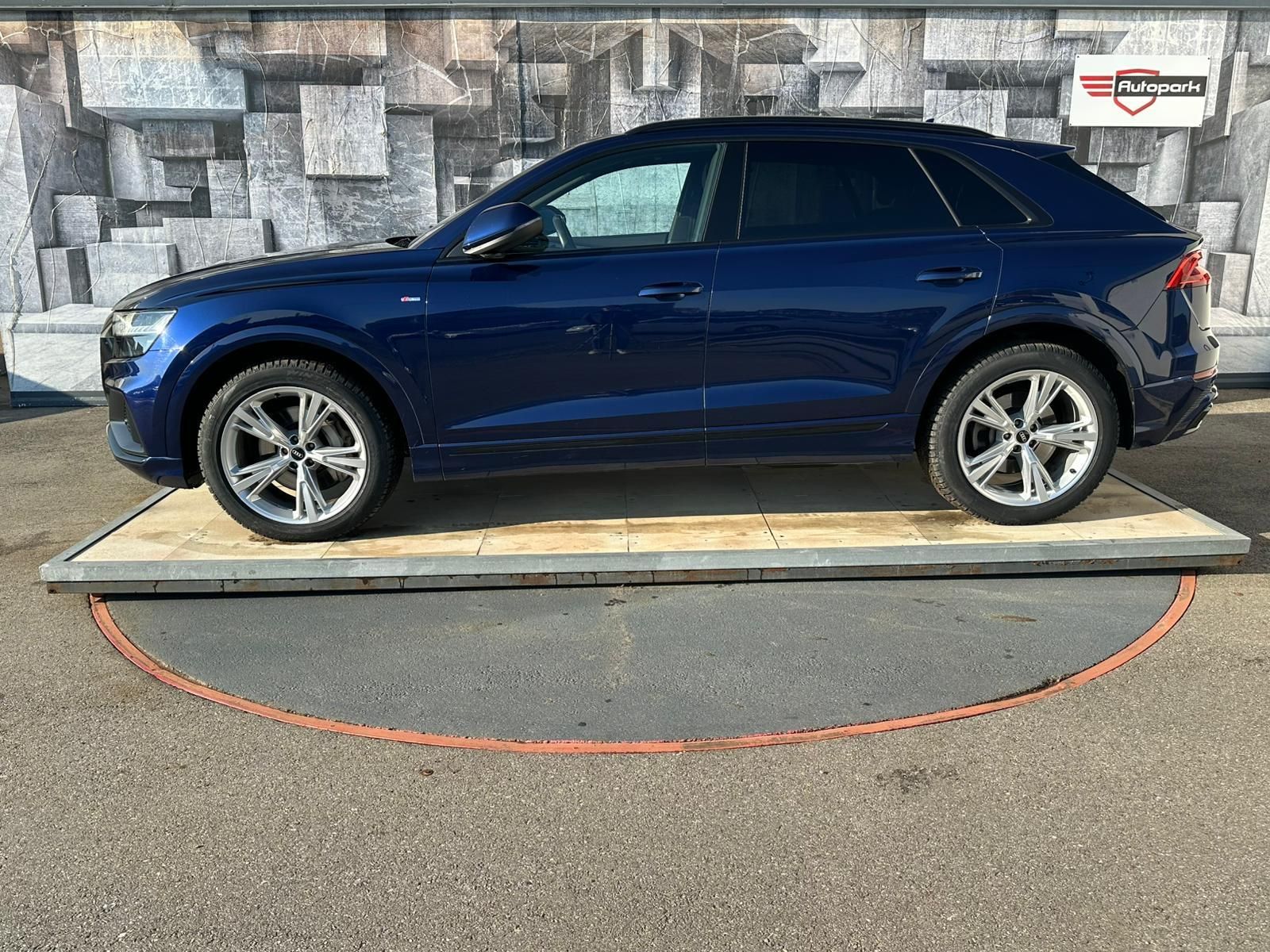 Audi Q8, 3.0TDi,210KW,mHEV,MATRIX,Sline - fotka 4