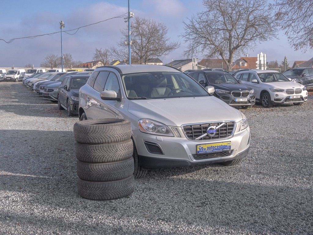 Volvo XC60, ČR 2.0D 120KW – TAŽNÝ - fotka 3