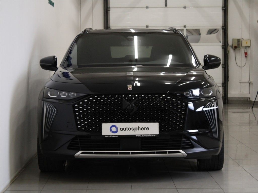 DS 7 Crossback, 1,6 PHEV 360koní 4x4 Perf.PANO - fotka 2