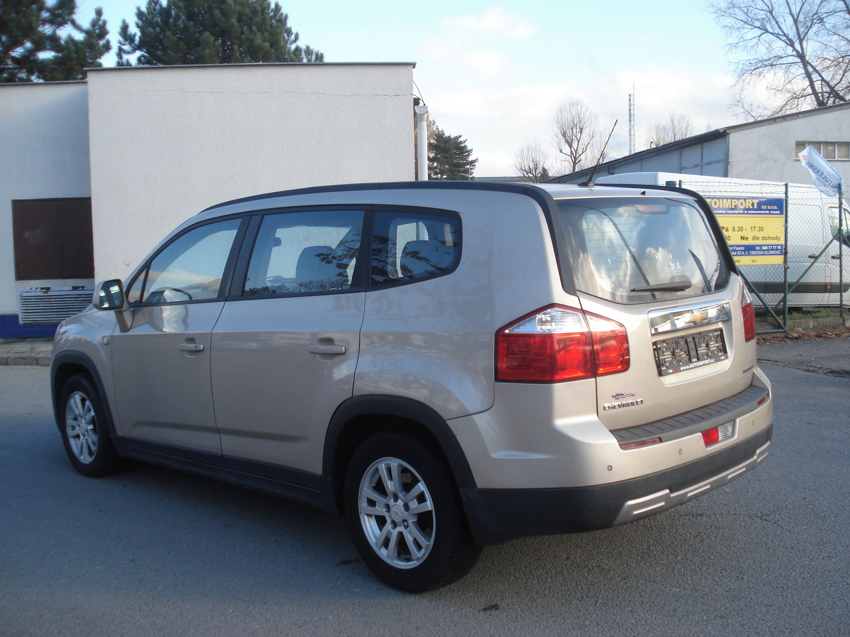 Chevrolet Orlando, 2.0 CDTi 7 MIST - fotka 2