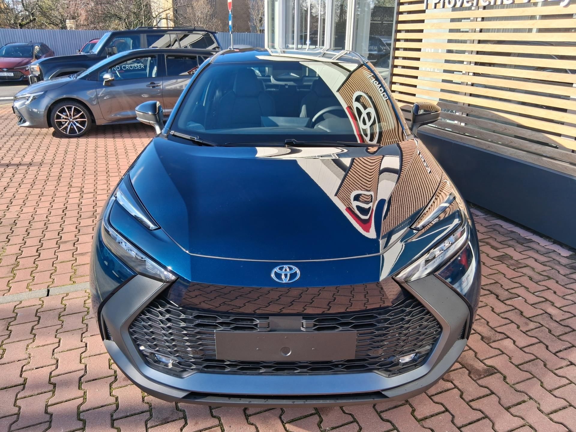 Toyota C-HR, 1,8 HEV LIMITED EDITION - fotka 2