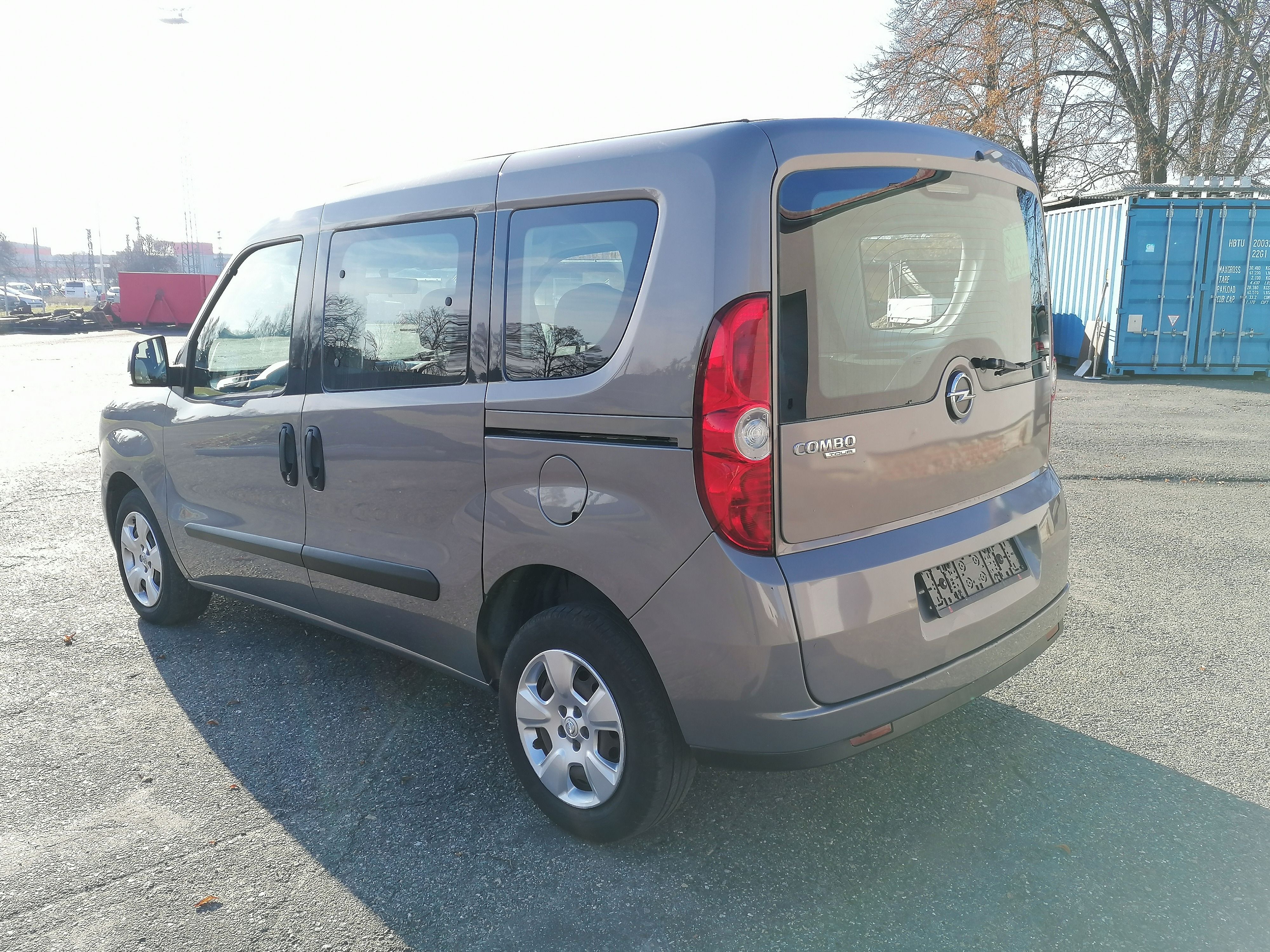 Opel Combo, 1.6CDTi 77kw, 1. Maj. 5 míst - fotka 5