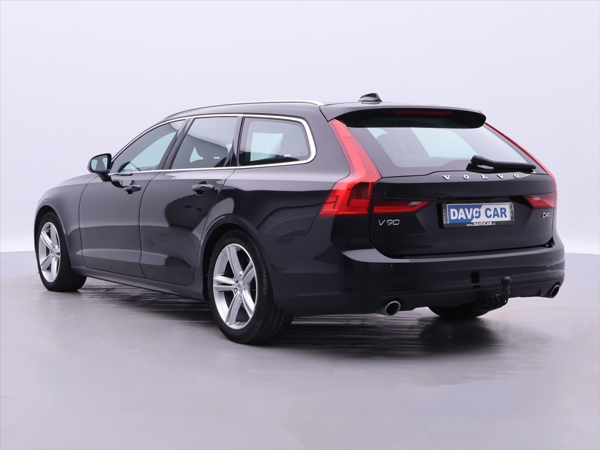 Volvo V90, 2,0 D4 140kW Aut. AWD Momentum - fotka 5