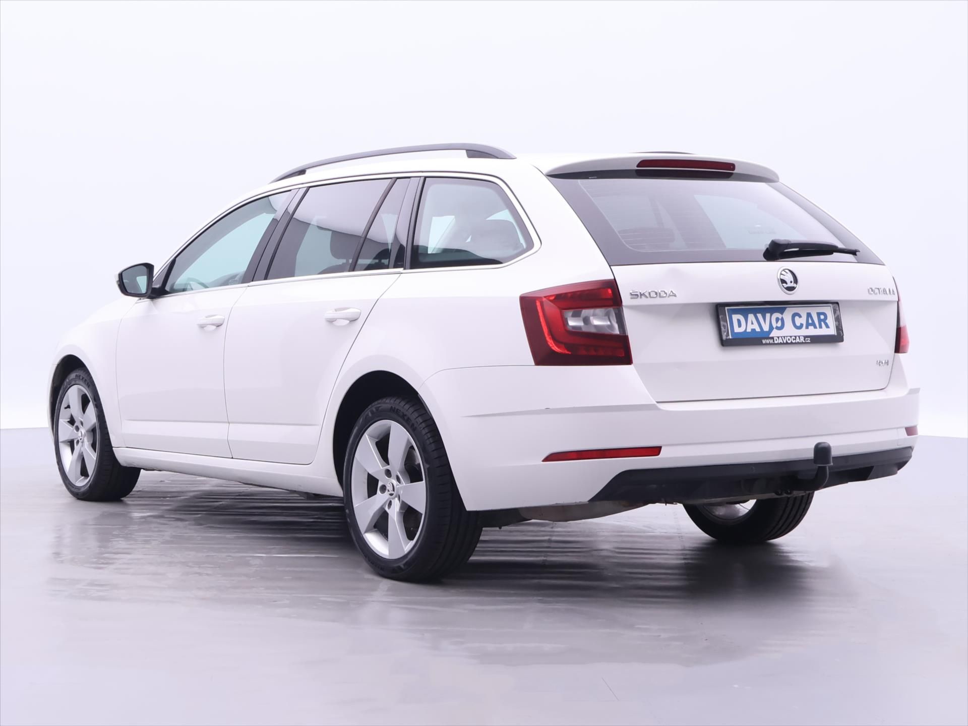 Škoda Octavia, 2,0 TDI DSG 4x4 CZ Style DPH - fotka 5
