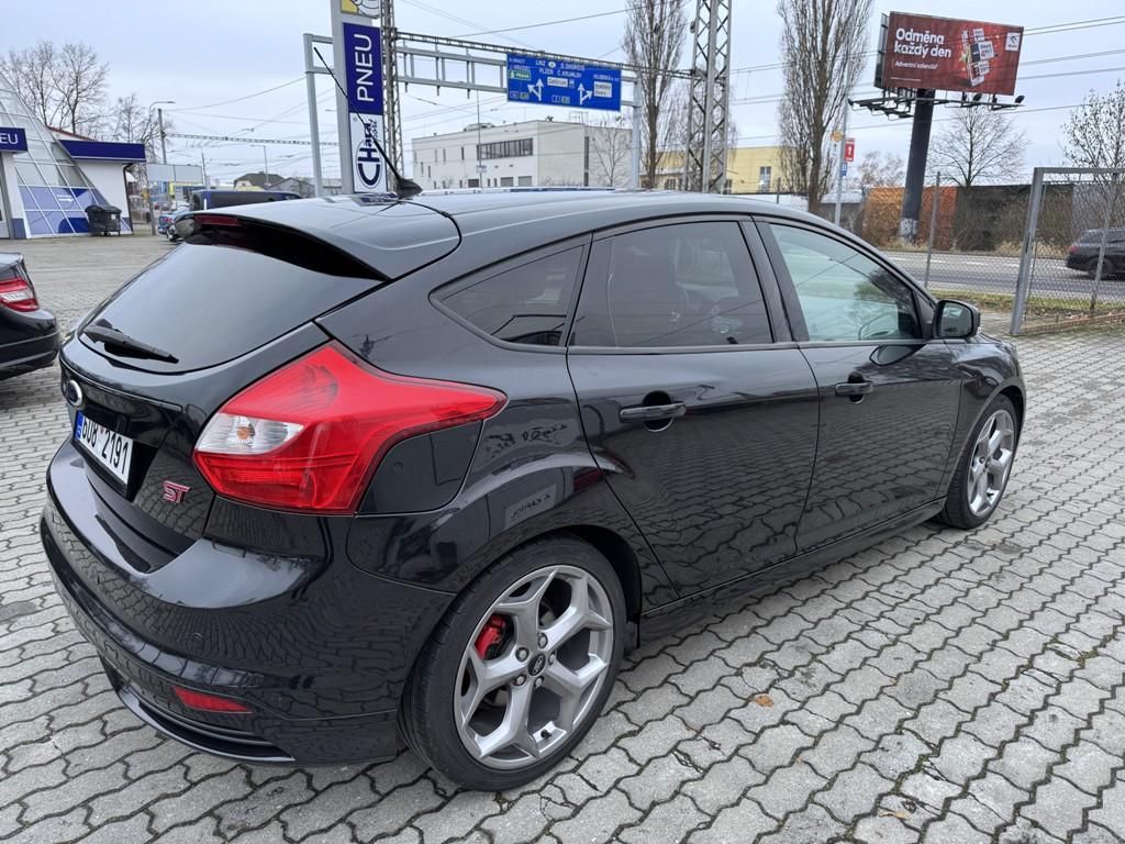 Ford Focus, 2.0 ST 184 kW ČR odp. DPH - fotka 5