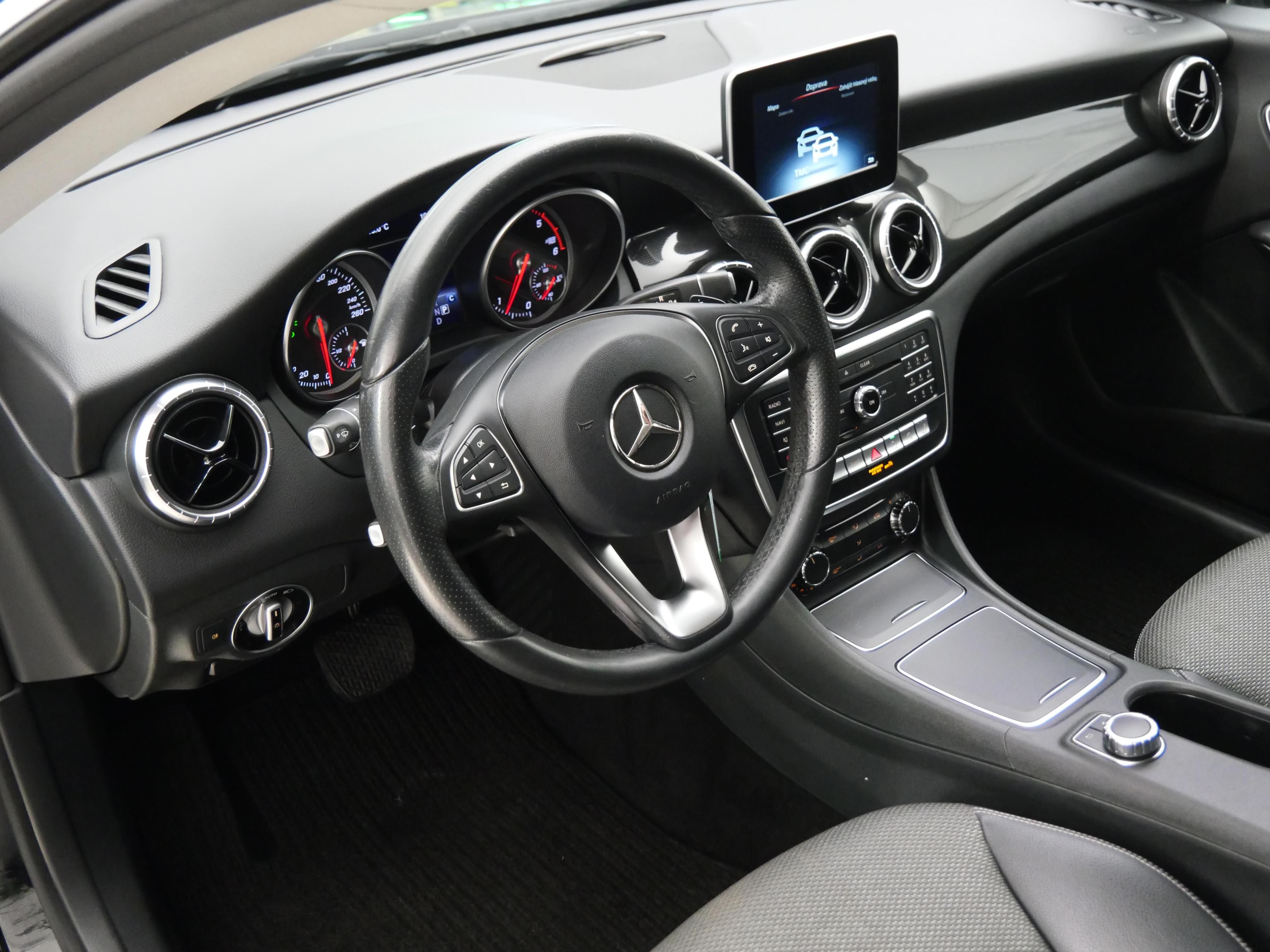 Mercedes-Benz CLA, 2.2 d 100 kW Shooting Brake - fotka 5