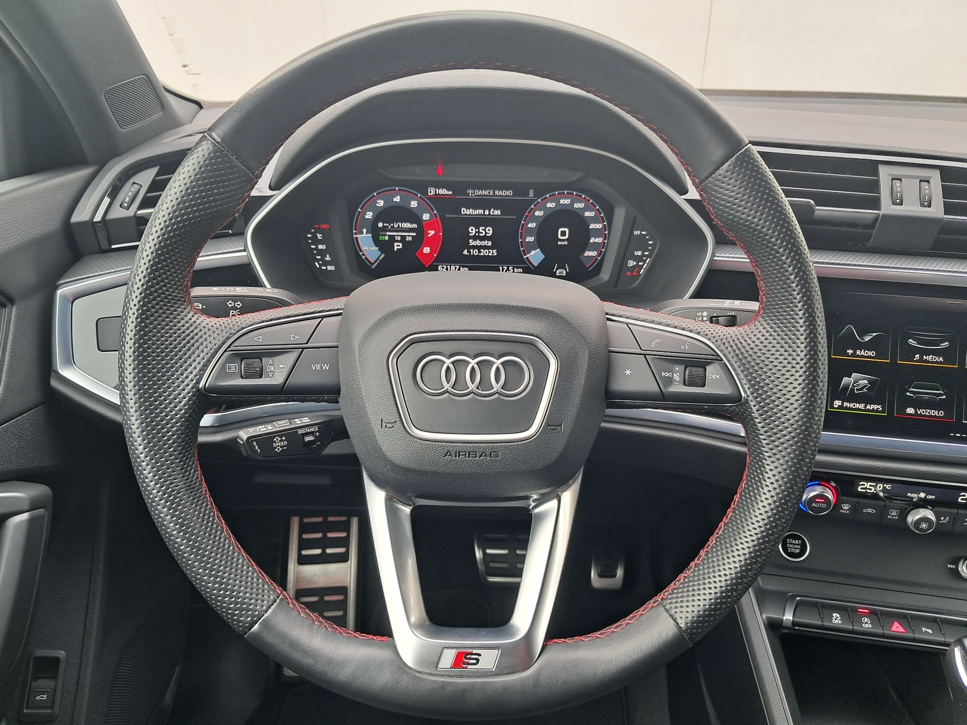 Audi Q3, Audi Q3 ADVANCED 40 S tronic 2 - fotka 6