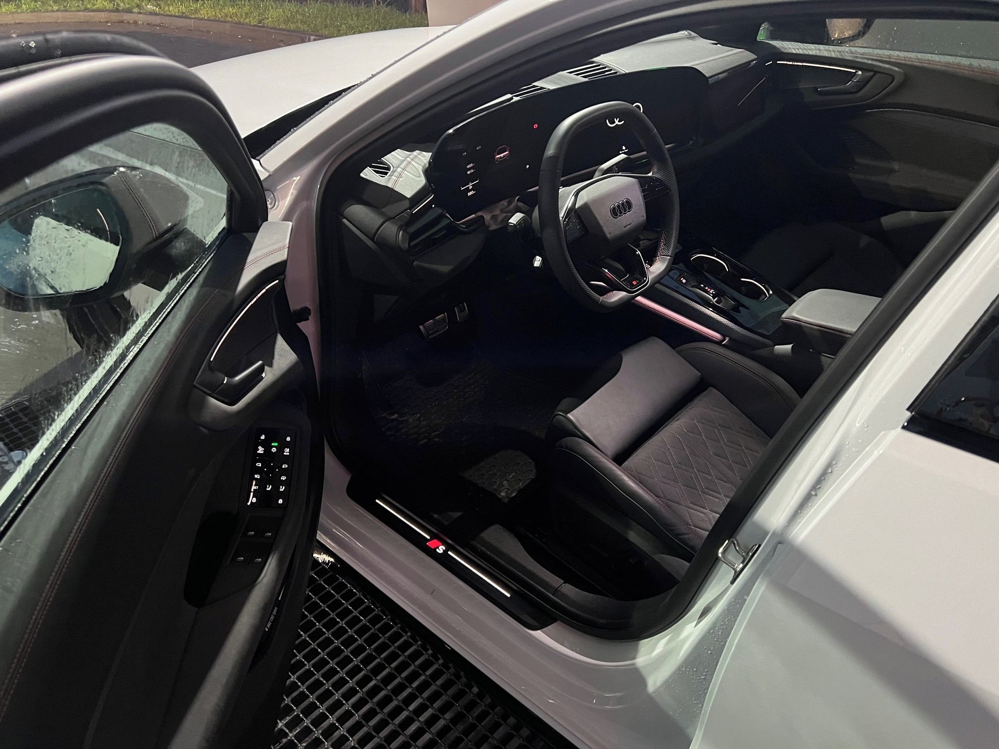 Audi A5, S-line,.MAX v + neztop +n.pneu - fotka 6