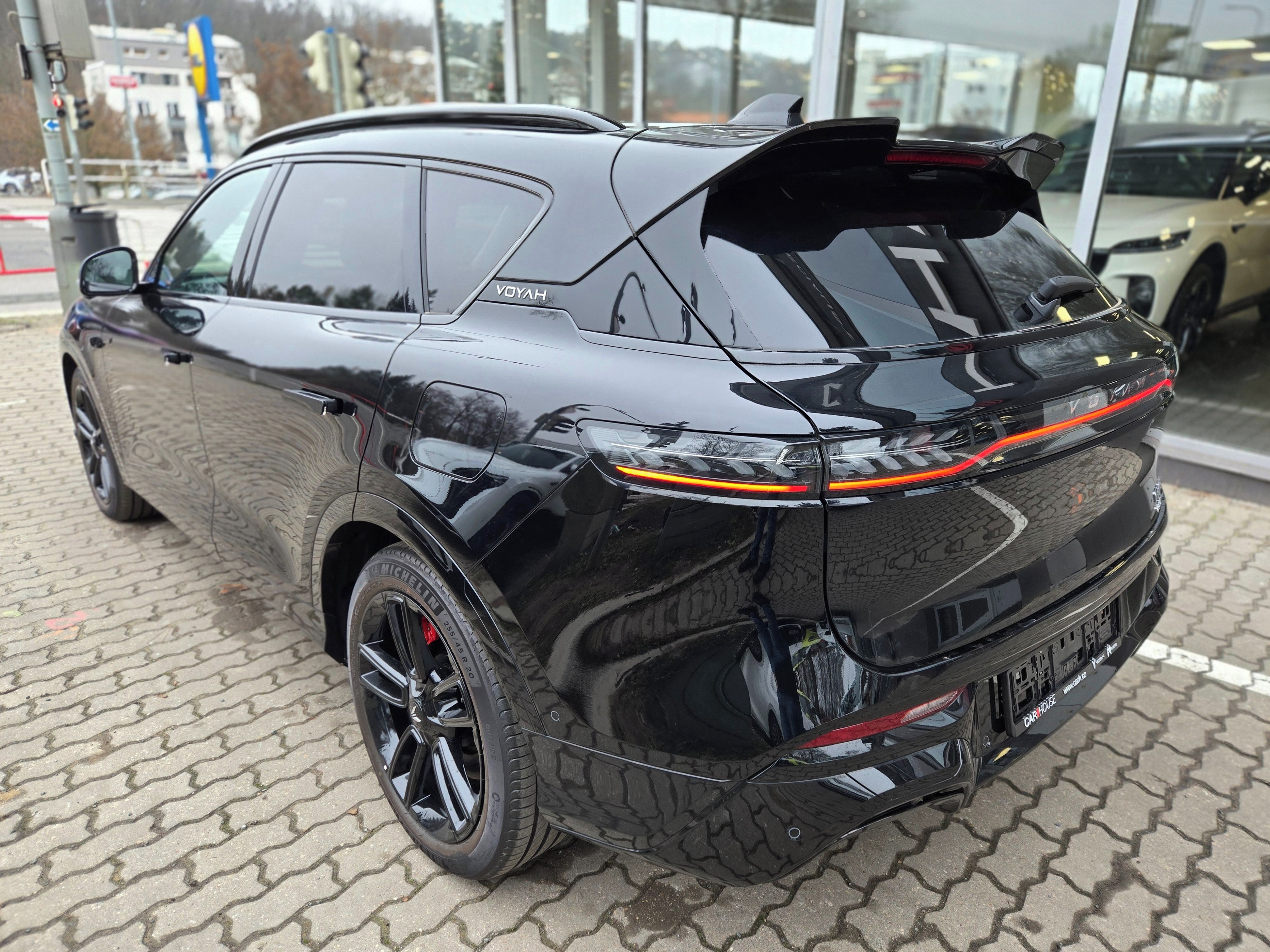 Voyah, FREE REV318 AWD HYBRID - fotka 6