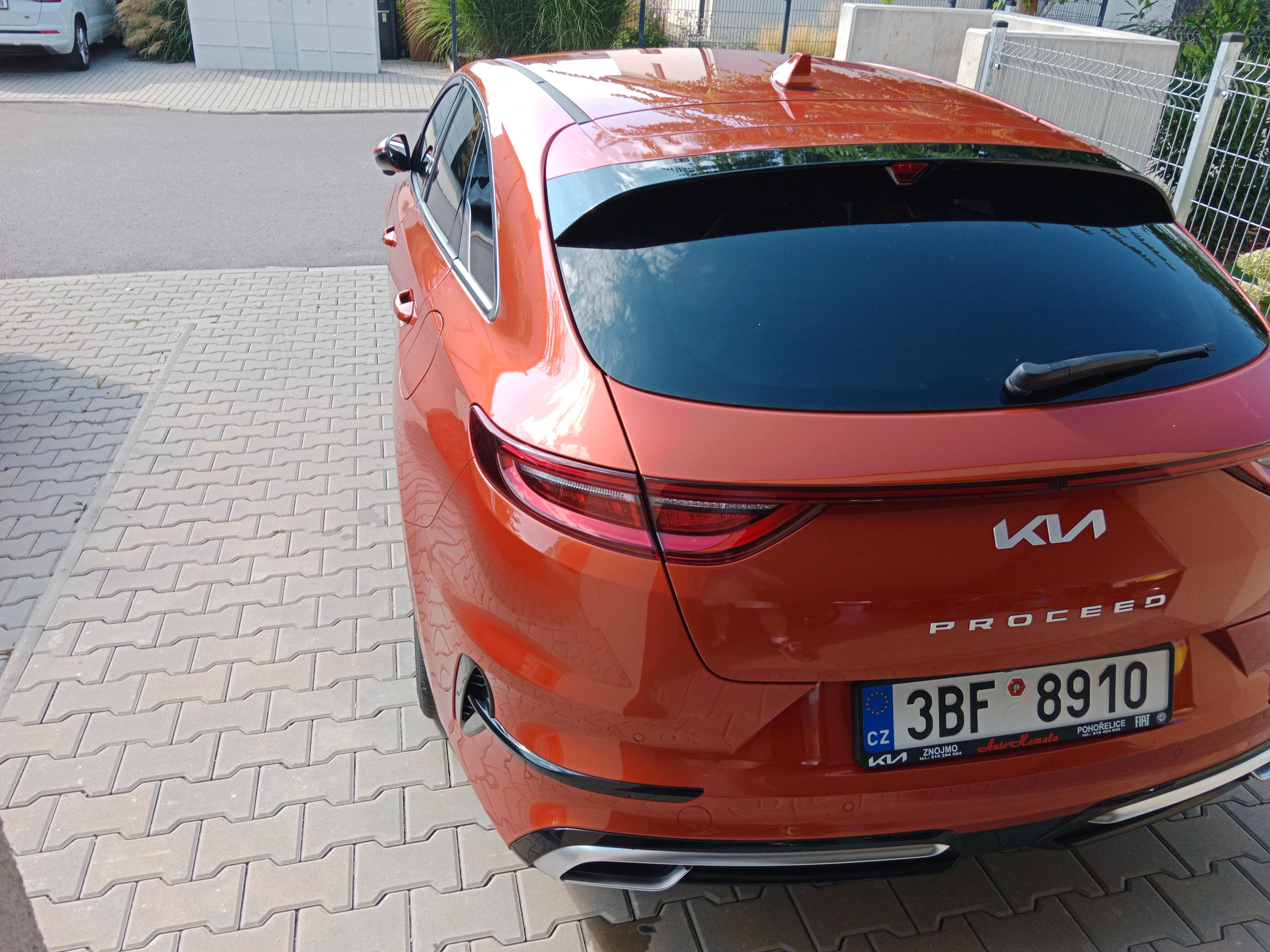 Kia ProCeed, GTline 1.5 118kW - po servisu - fotka 4
