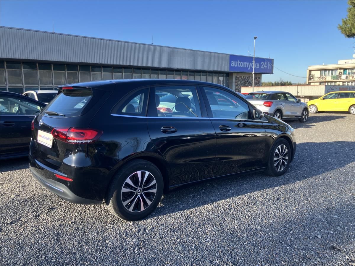 Mercedes-Benz Třídy B, 1,3 Distronic Pano CarPlay - fotka 6