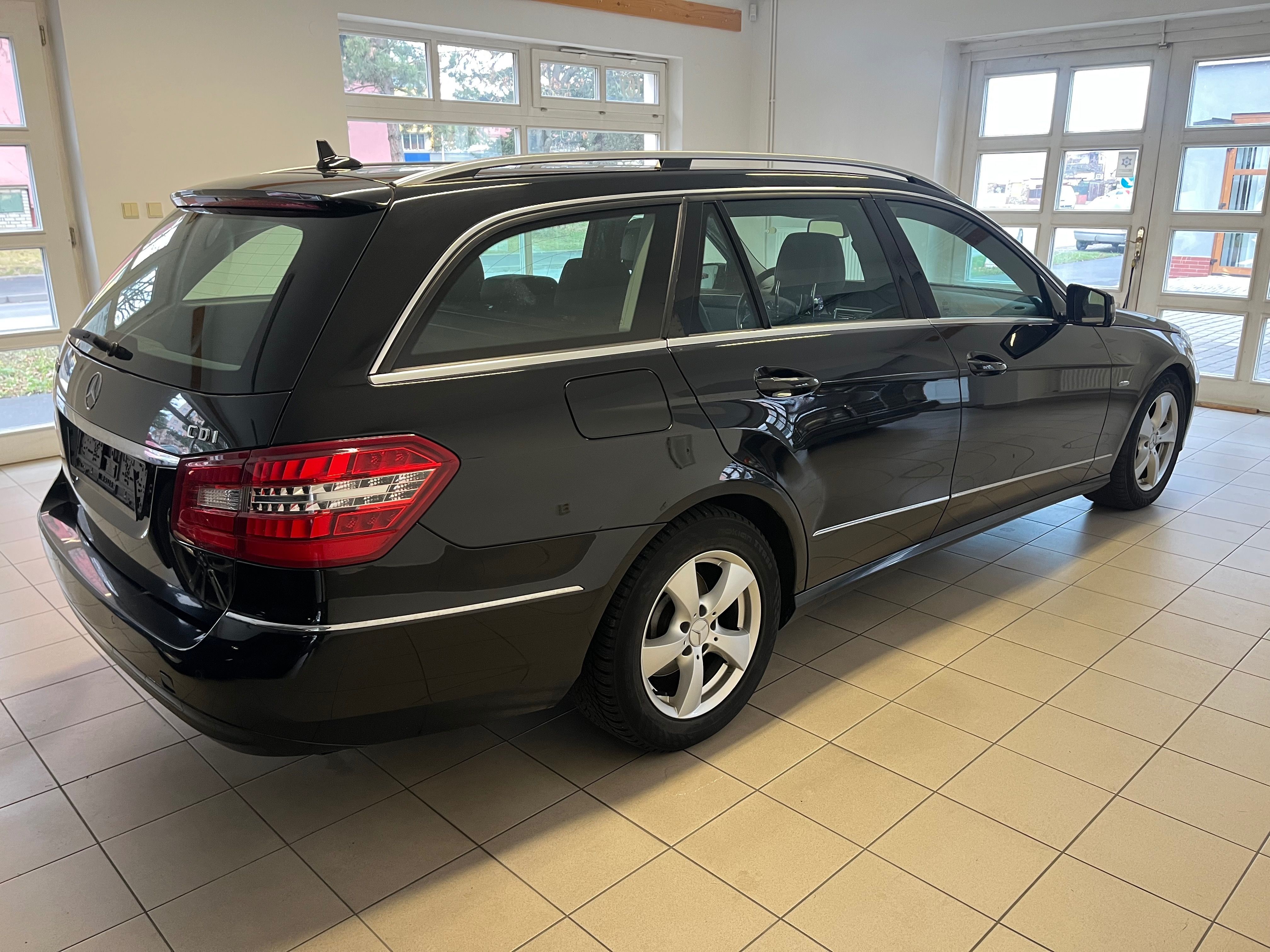 Mercedes-Benz Třídy E, 250 Cdi   Avantgarde - fotka 5
