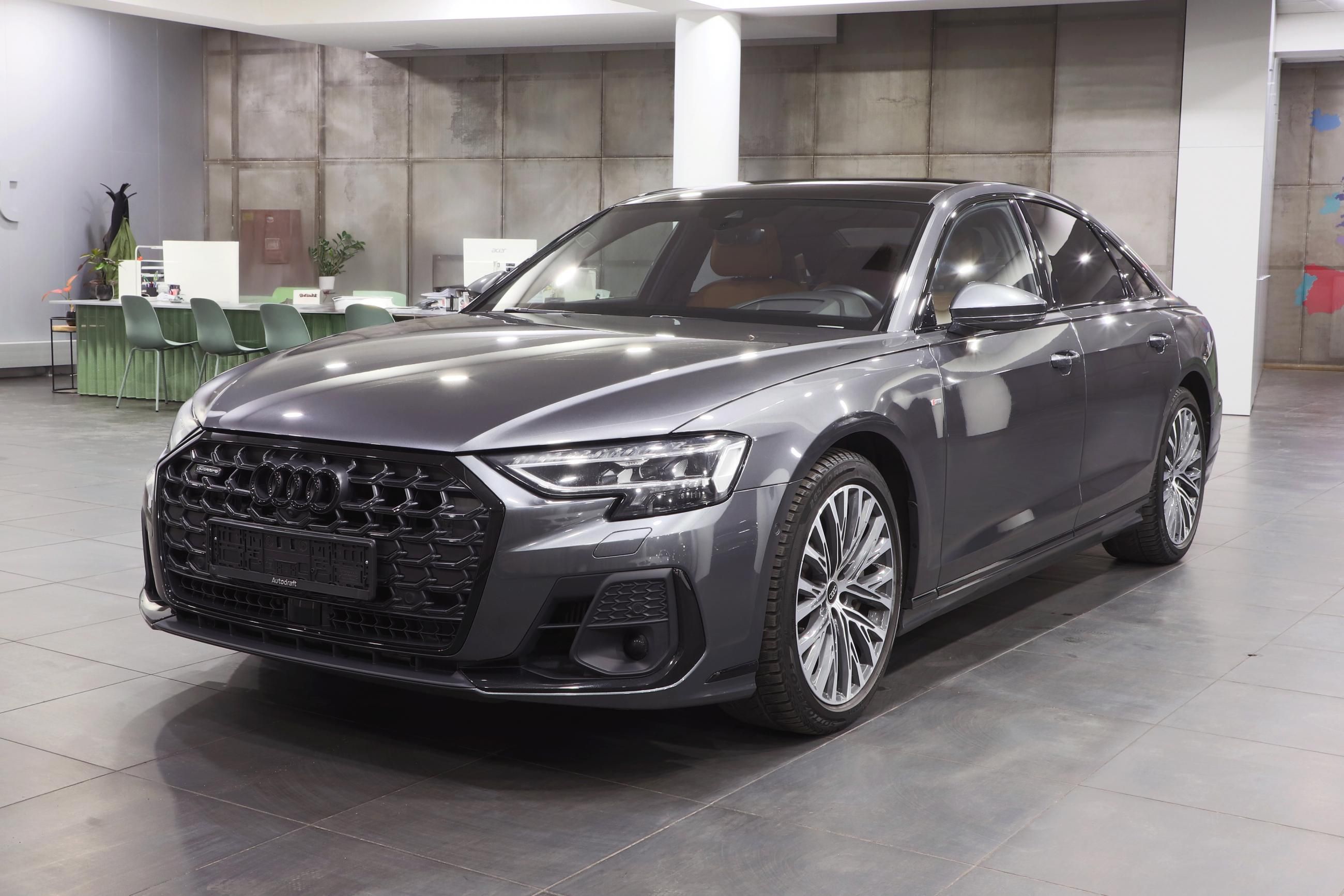 Audi A8, 4.0TFSI 338kW 4x4 S-Line - fotka 2