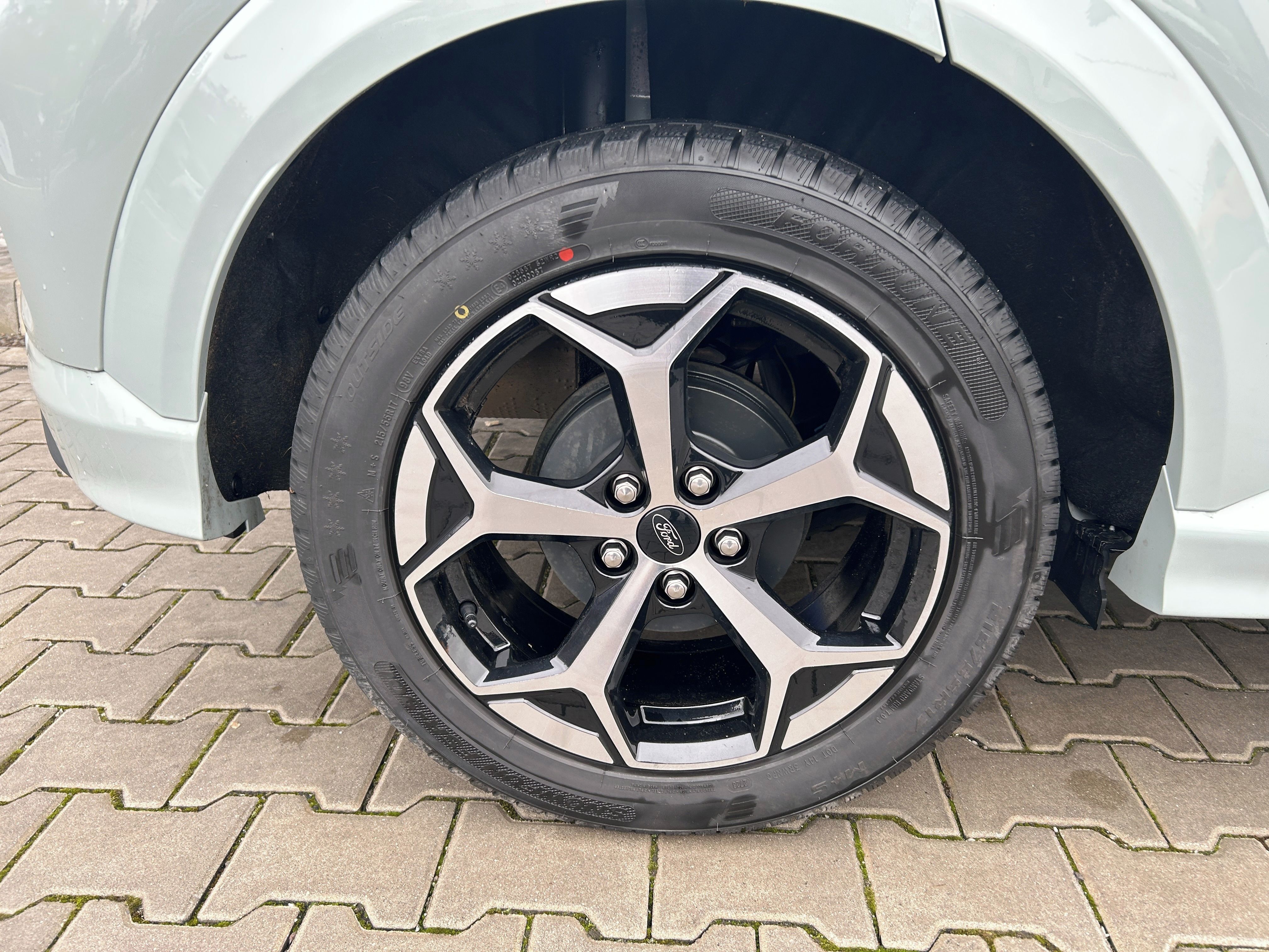 Ford Puma, 1.0 Hybrid (mHEV) 92kW ST-Line - fotka 4