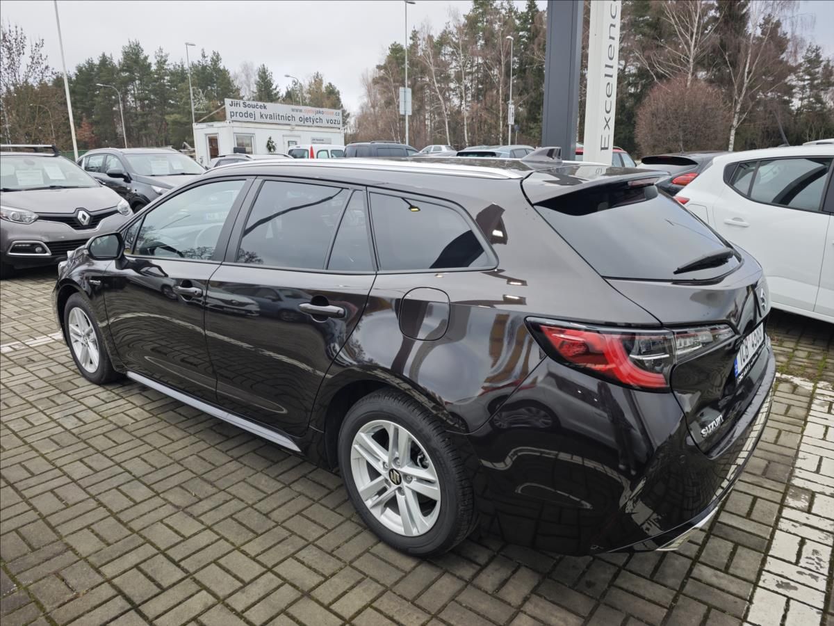Suzuki Swace, 1,8 Hybrid CVT  Elegance - fotka 4