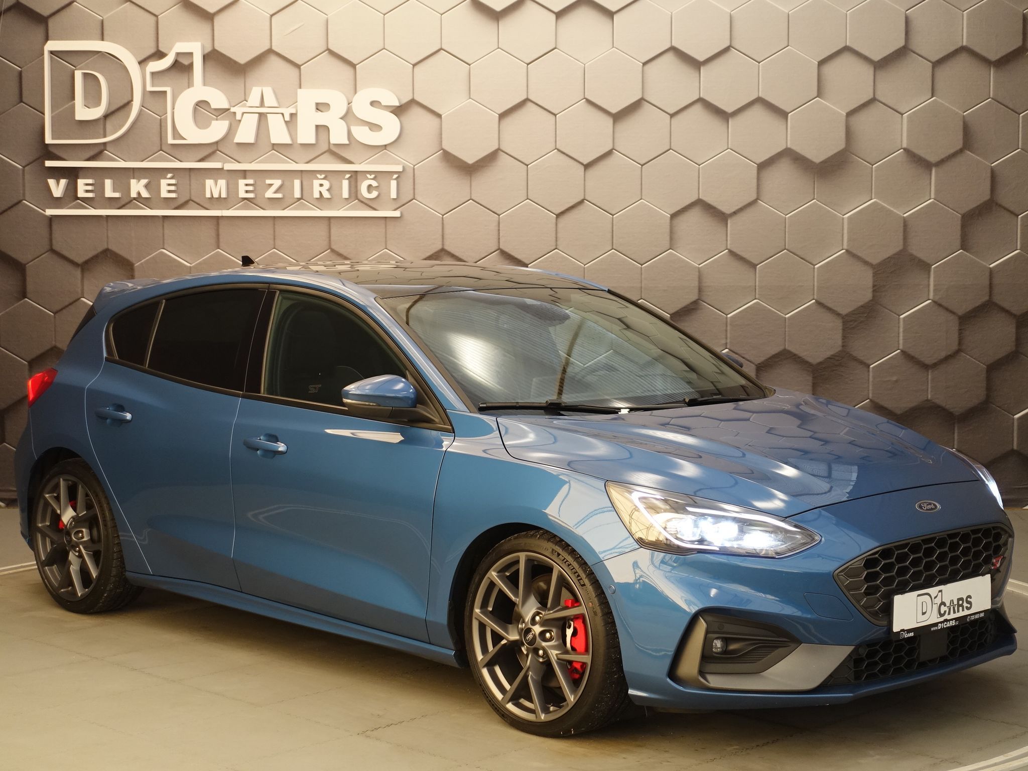 Ford Focus, 2,0 ST Styling-Paket Performan - fotka 6