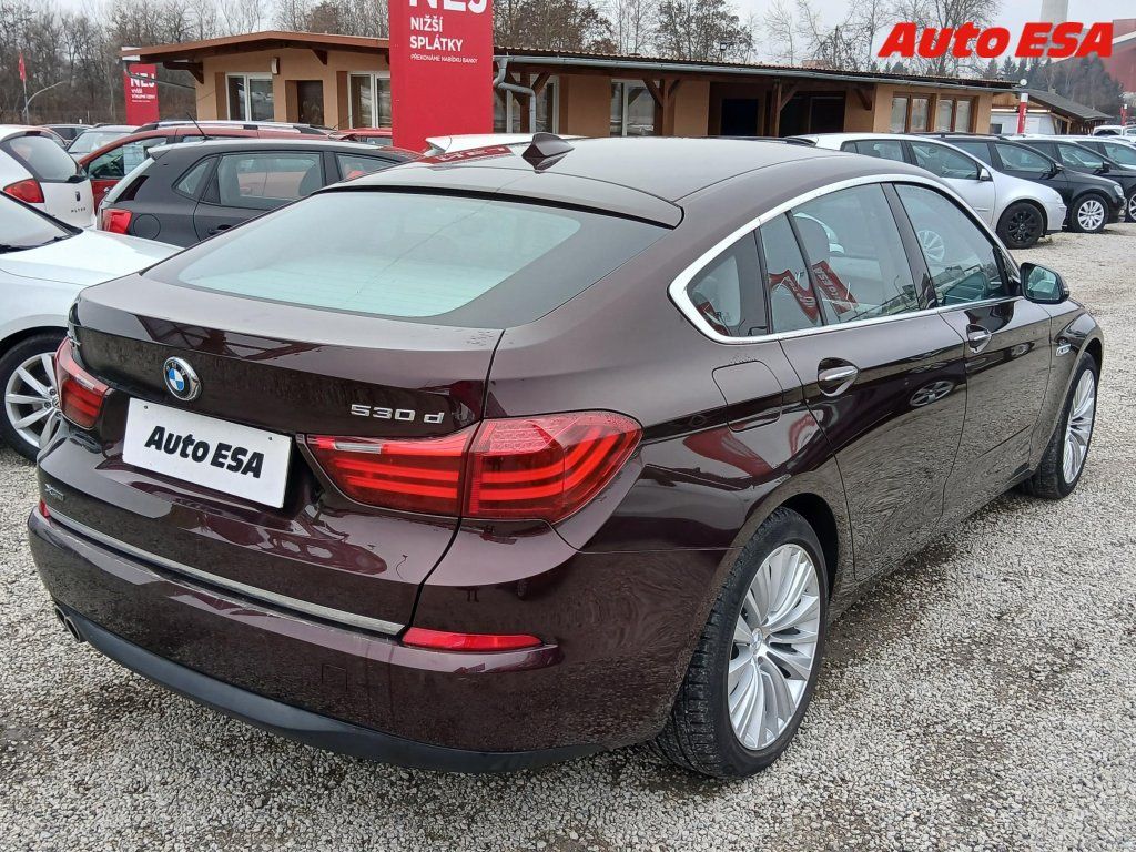 BMW Řada 5, 3.0 d GT 530xDrive,1.maj - fotka 4