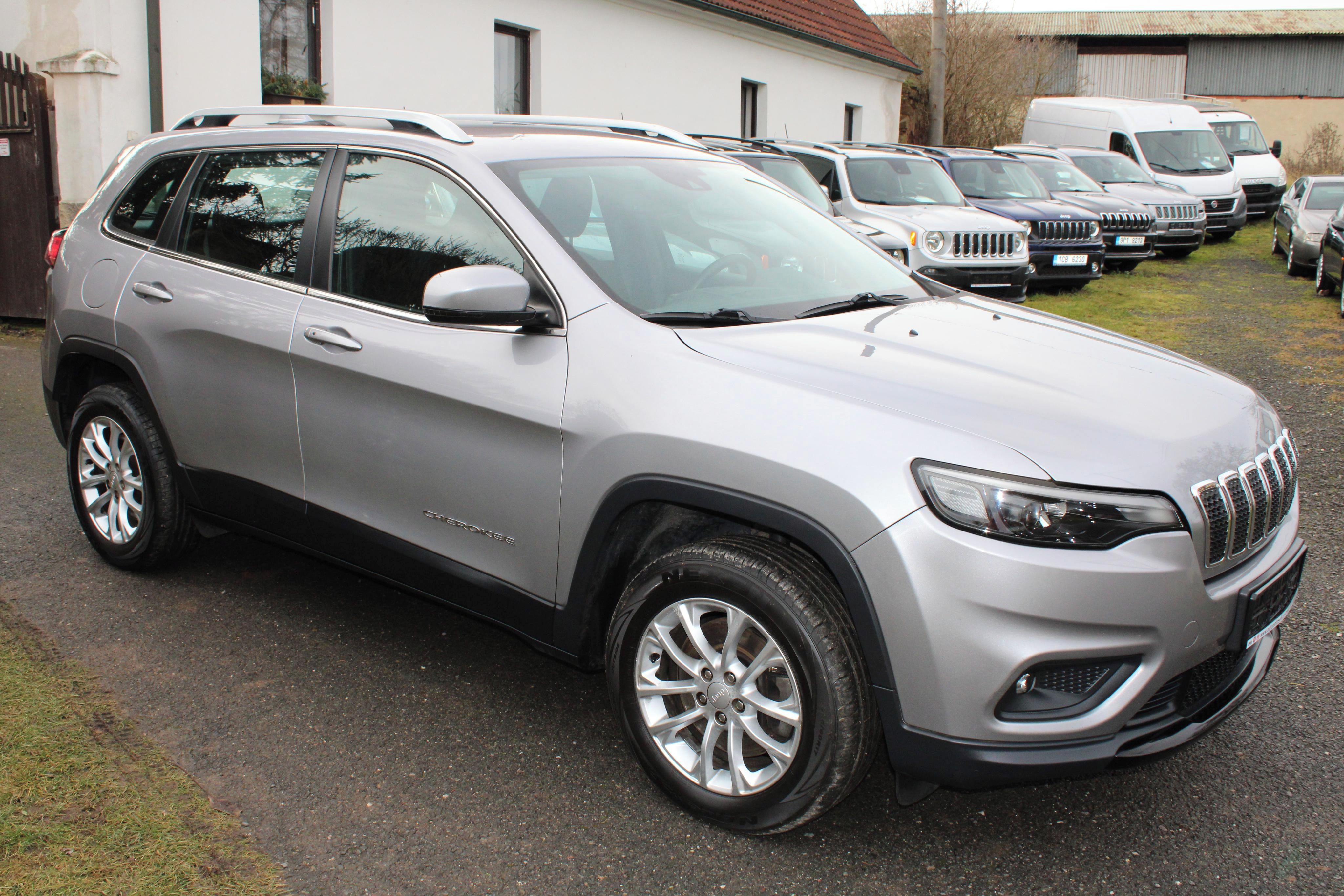 Jeep Cherokee, 2.2 M-Jet Longitude 4x4 - fotka 6