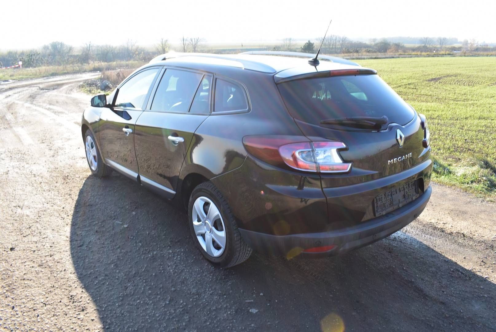 Renault Mégane, 1,9 DCi BOSE,96KW,NAVI,PĚKNÝ - fotka 6