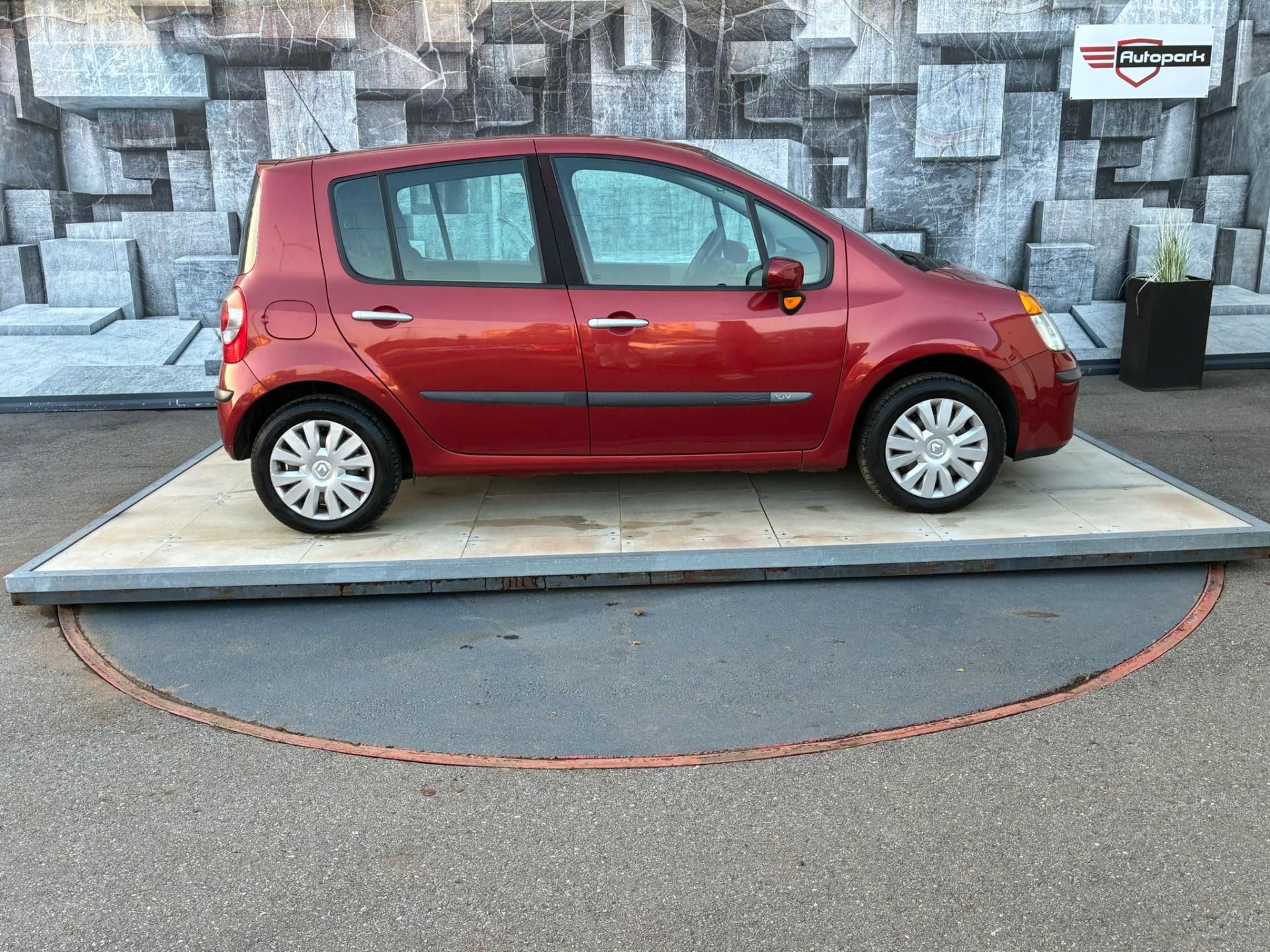 Renault Modus, 1.2i 55KW, VYHŘIVANÉ SEDADLA - fotka 5