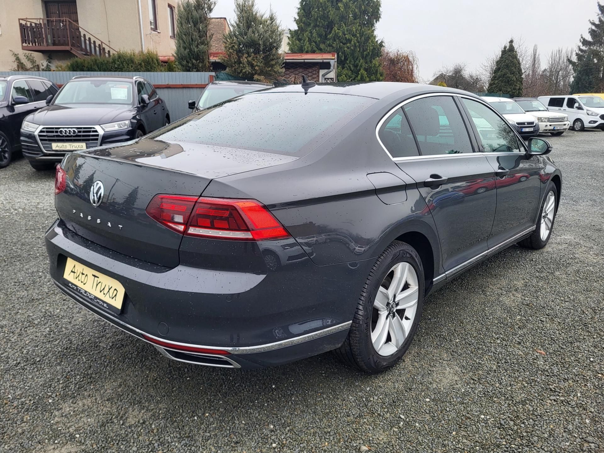 Volkswagen Passat, SEDAN 2.0 TDi ELEGANCE *ČR - fotka 4