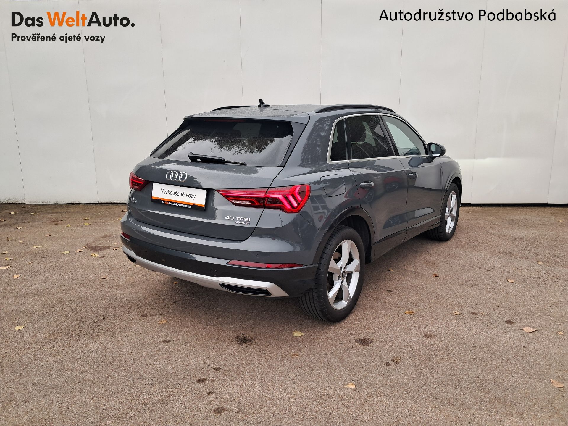 Audi Q3, Audi Q3 ADVANCED 40 S tronic 2 - fotka 2