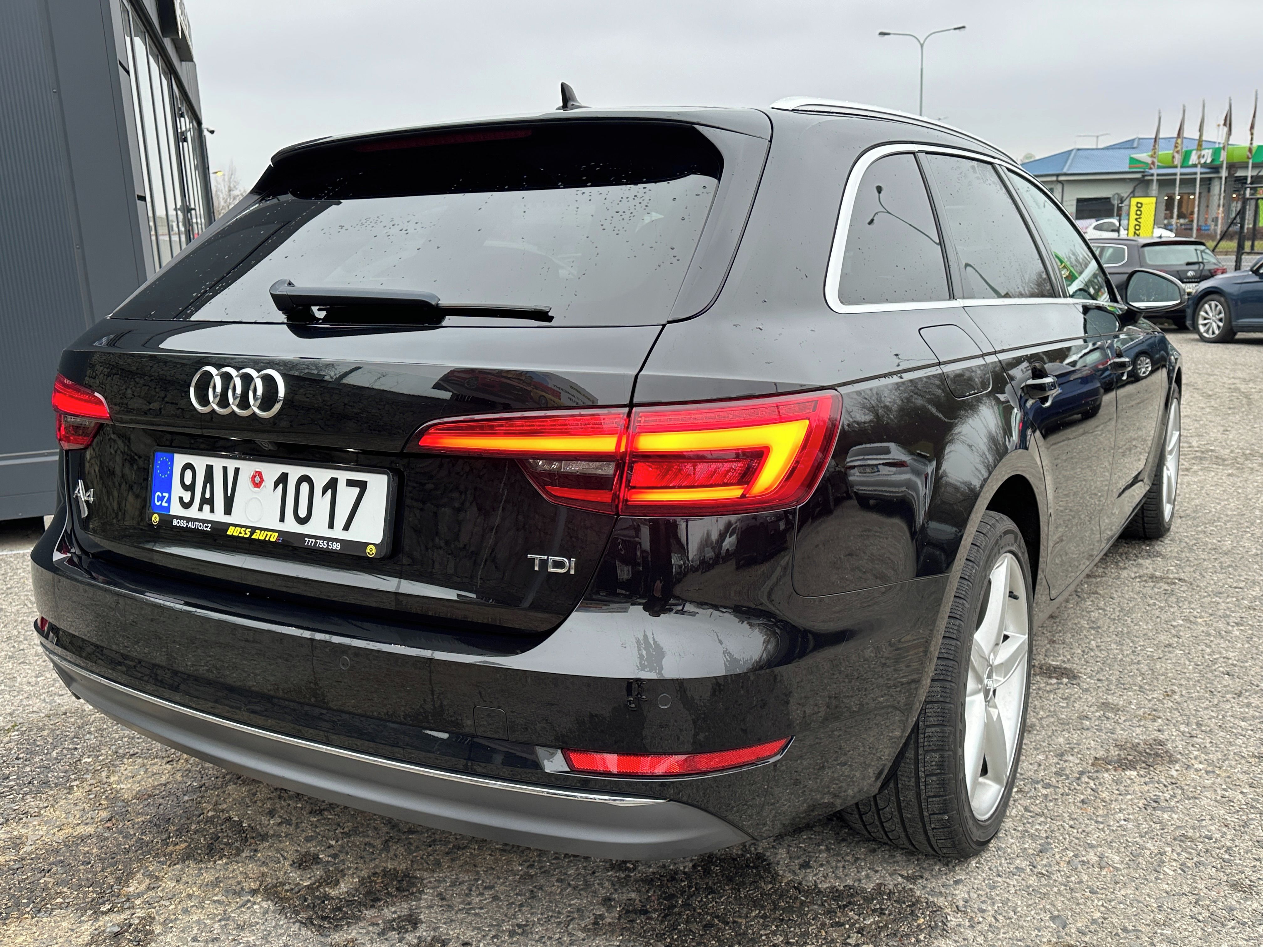 Audi A4 Avant, Audi A4 2017 - fotka 6