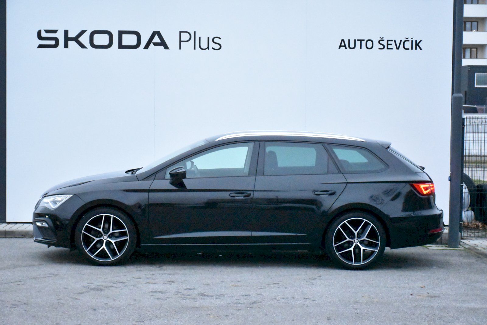 Seat Leon, ST FR-Line 1.5 TSI 110kW - fotka 3