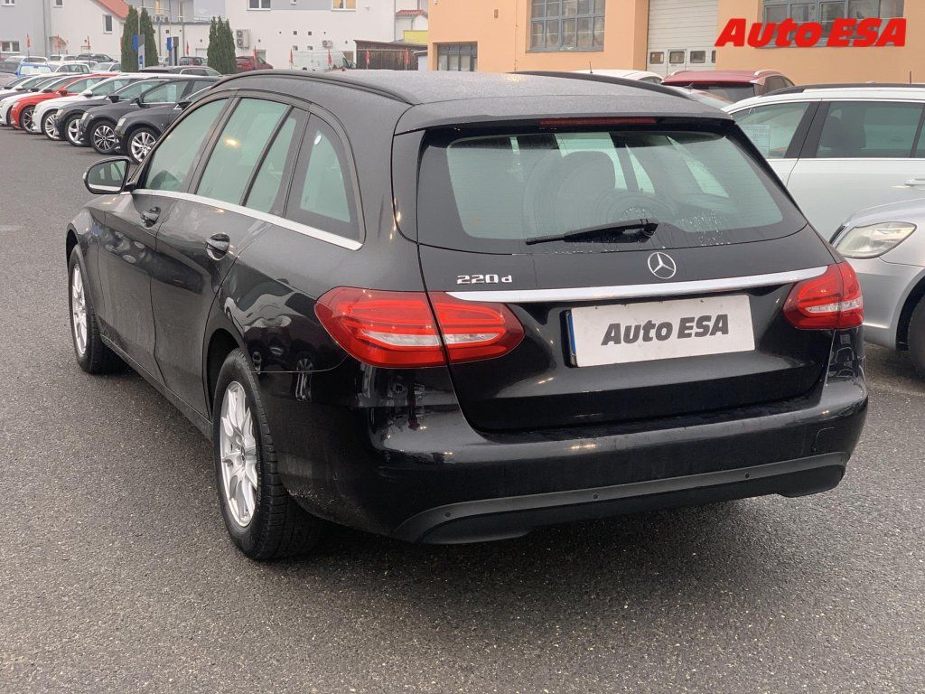Mercedes-Benz Třídy C, 2.2 CDi C 220d,ČR,AT - fotka 4